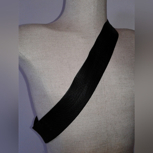 NEW Zara Man sheep leather Adjustable Waist Belt shoulder Croissant Bag Fanny - Picture 7 of 9